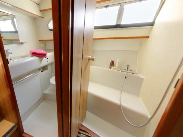 Classique - Budget 15 - Motor Yacht in Fontenoy-le-Château