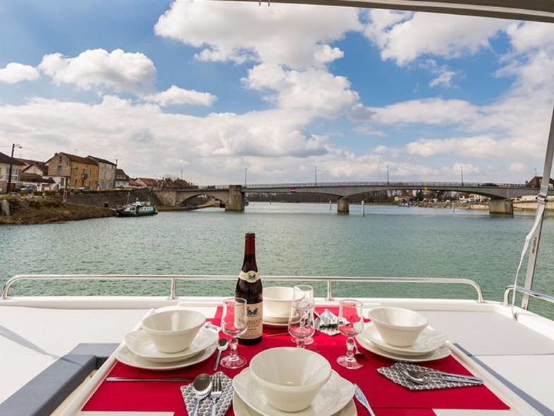 Horizon 1 - Premier 46 - Motor Yacht in Saint-Usage