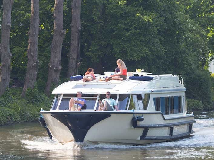 Vision4 - Comfort Plus 4 - Motor Yacht in Rheinsberg