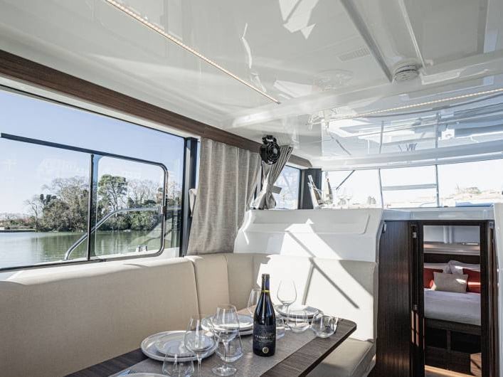 Liberty - Luxury 2 - Motor Yat içinde Saint-Usage