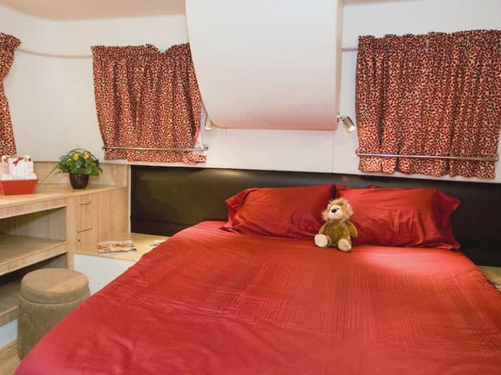 Royal Mystique A - Comfort Plus 1 - Motor Yat içinde Guipry-Messac