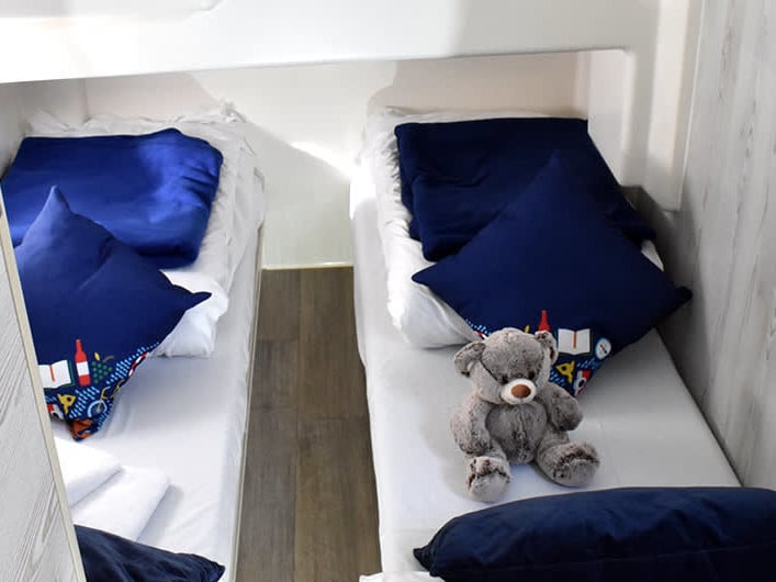 Horizon 4 - Premier 10 - Motor Yacht in Saint-Usage