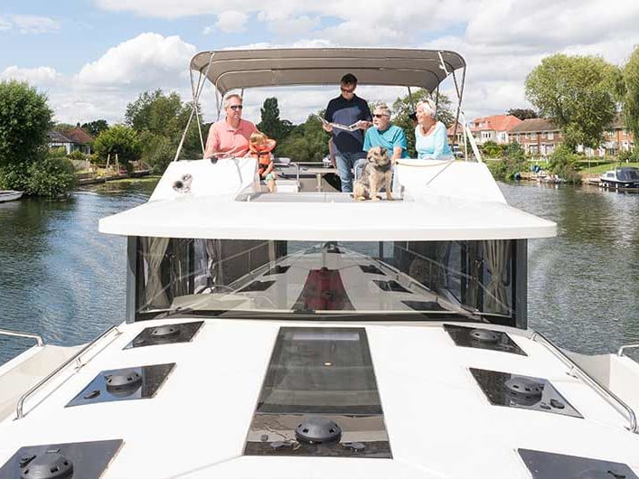 Horizon 4 - Premier 14 - Motor Yacht in Vinkeveen