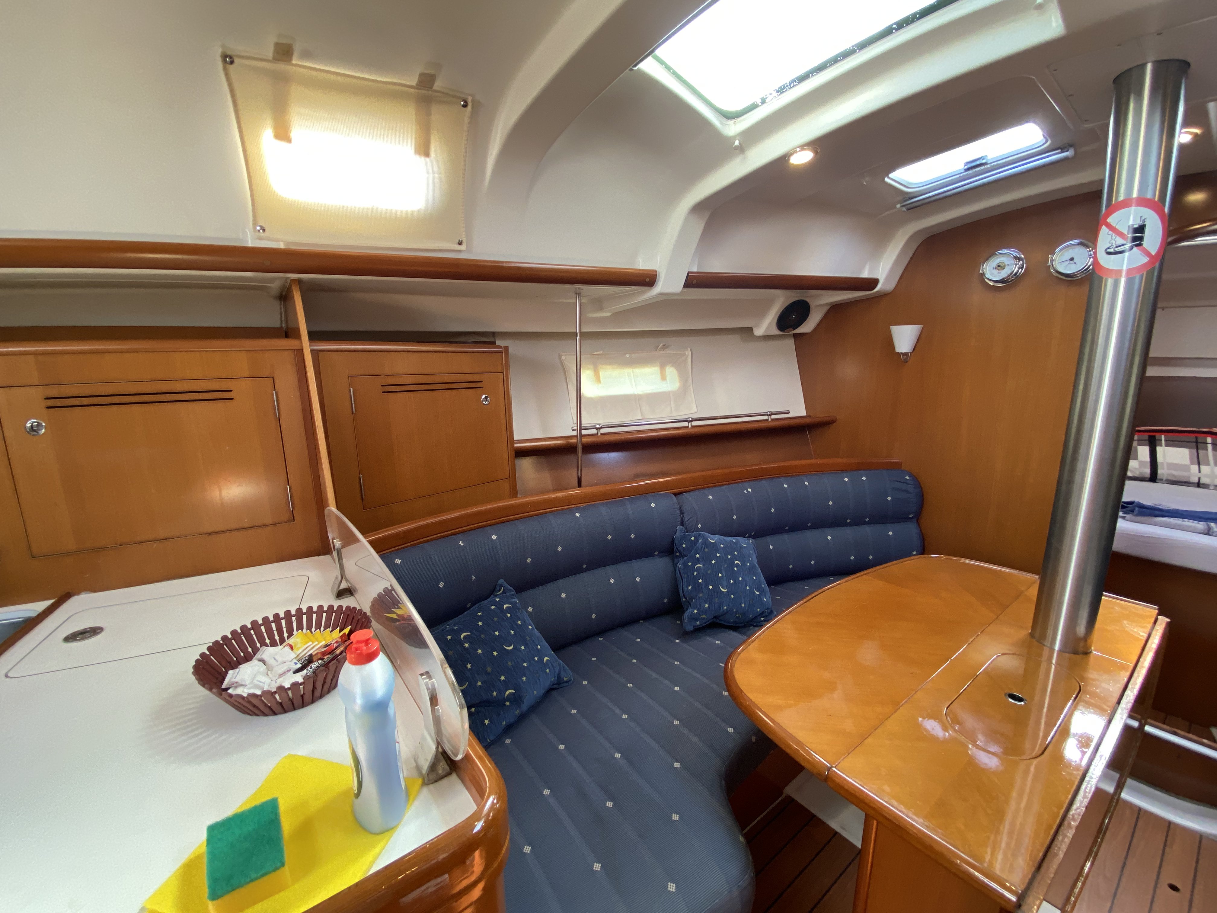 Tombo - Sailboat in Karagözler