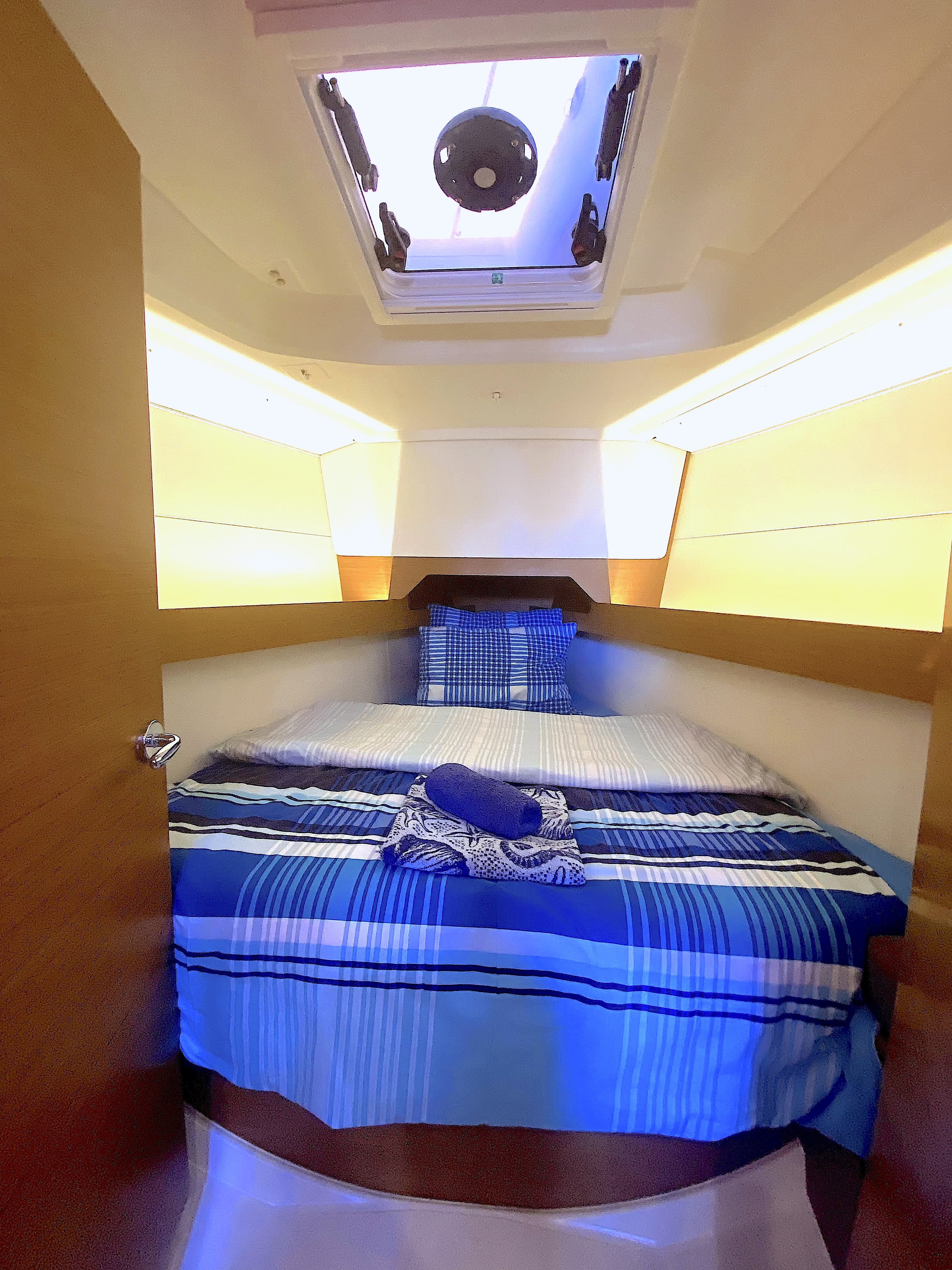 Anahera - Sailboat in Karagözler