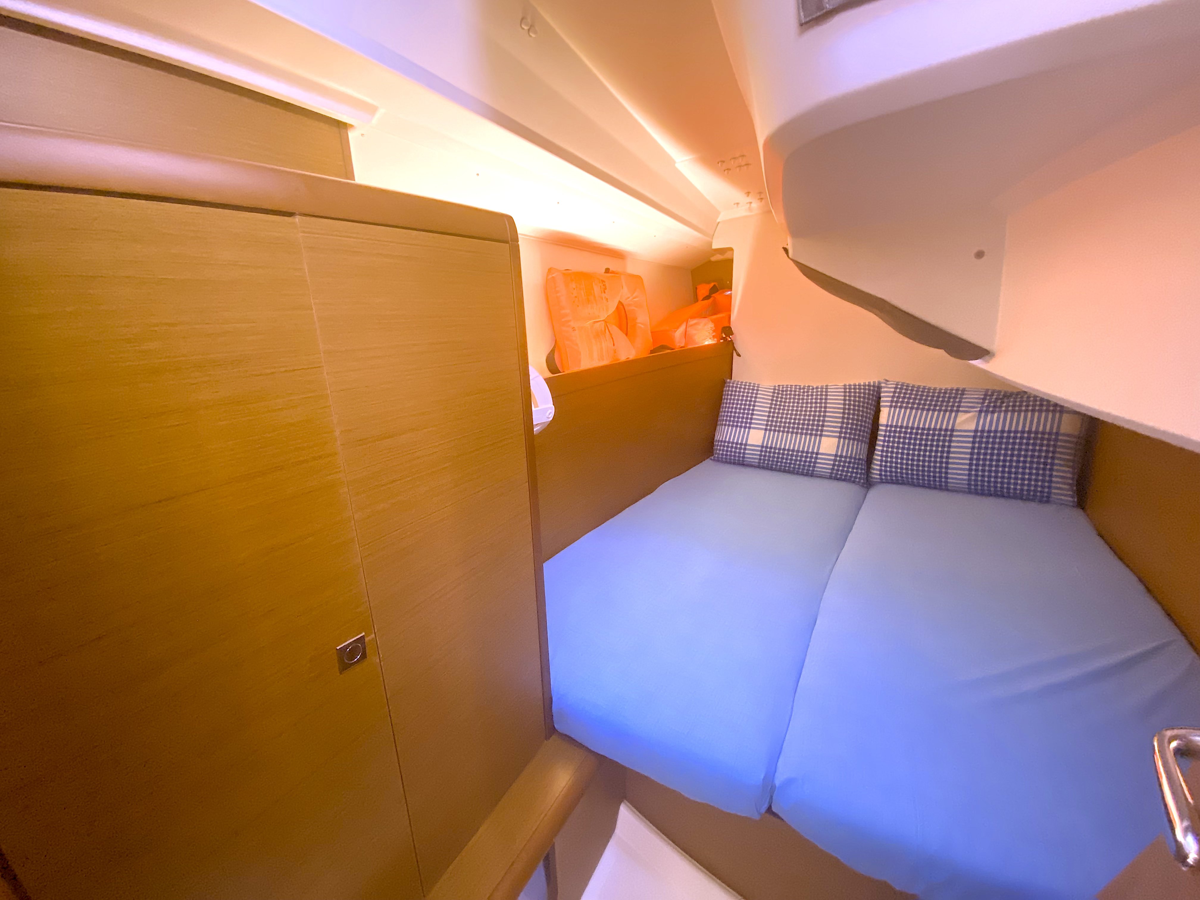 Anahera - Sailboat in Karagözler