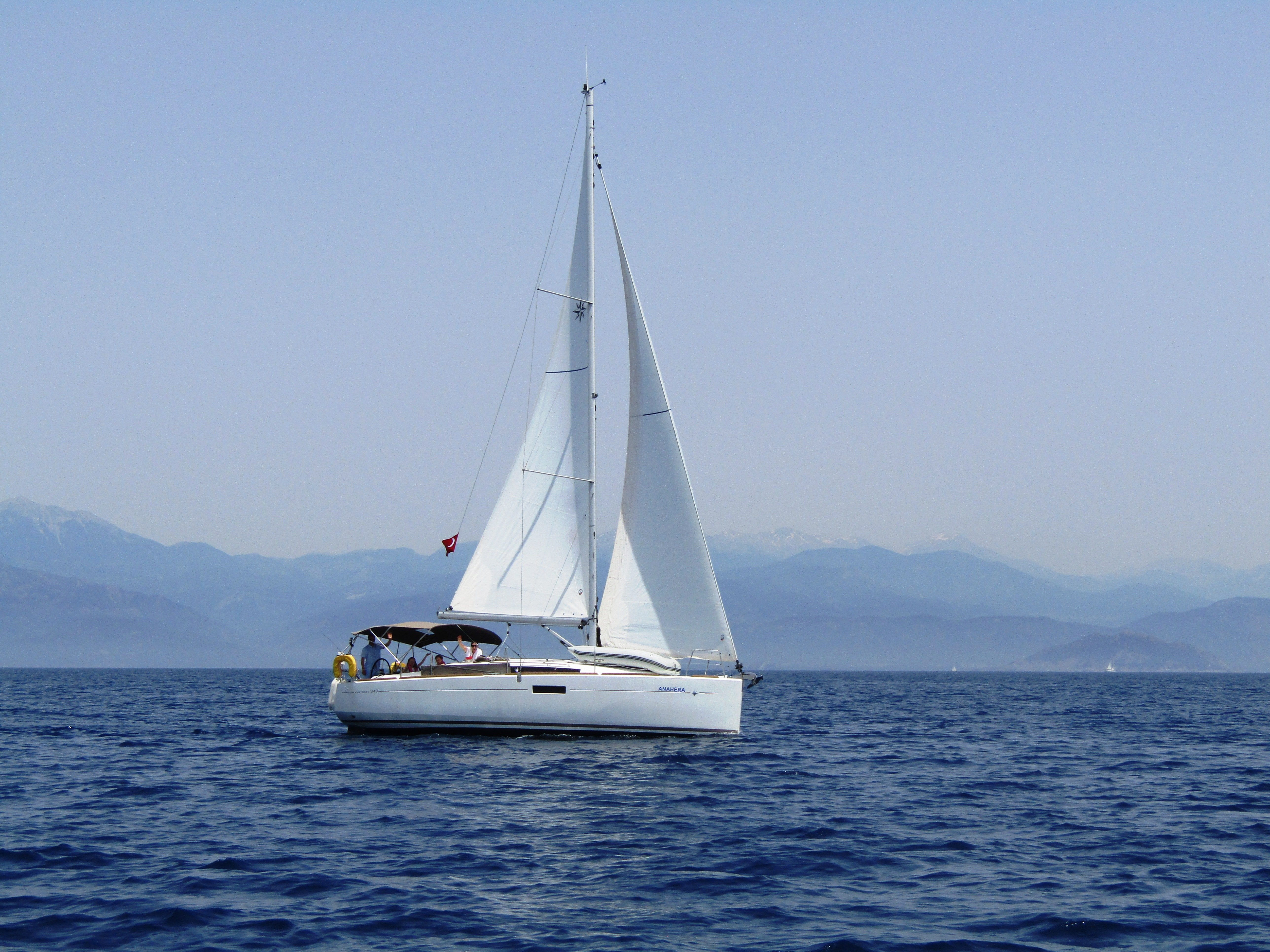 Anahera - Sailboat in Karagözler