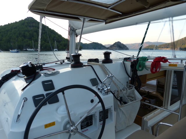 Winnie - Katamaran içinde Karagözler