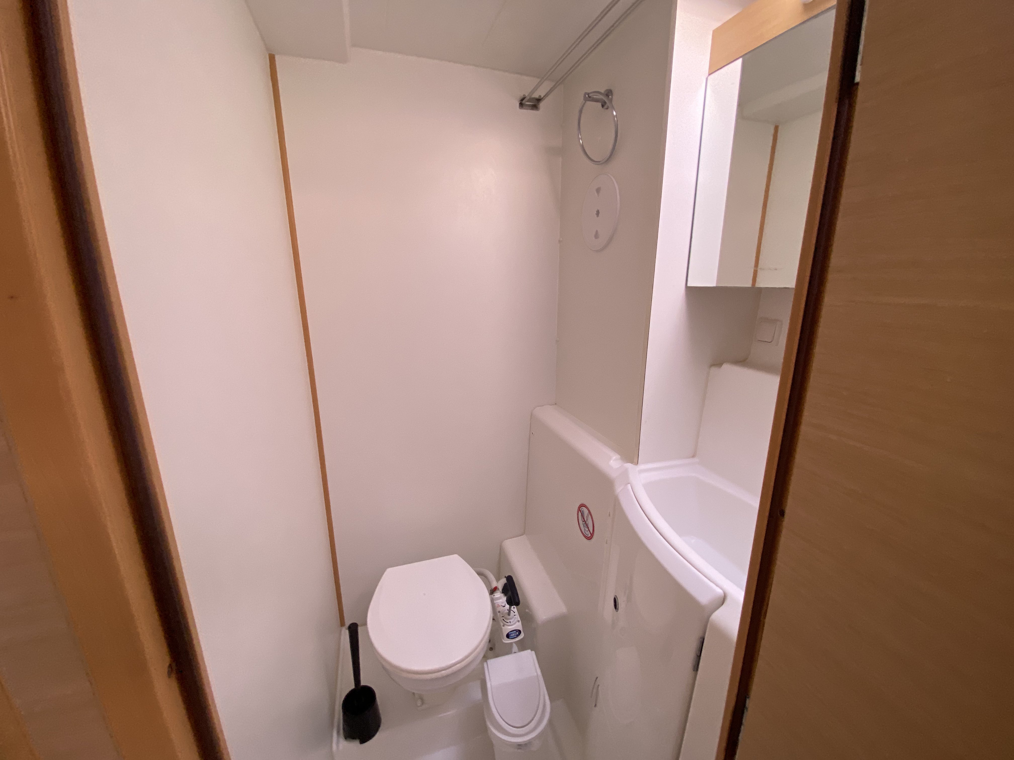 Winnie - Katamaran içinde Karagözler