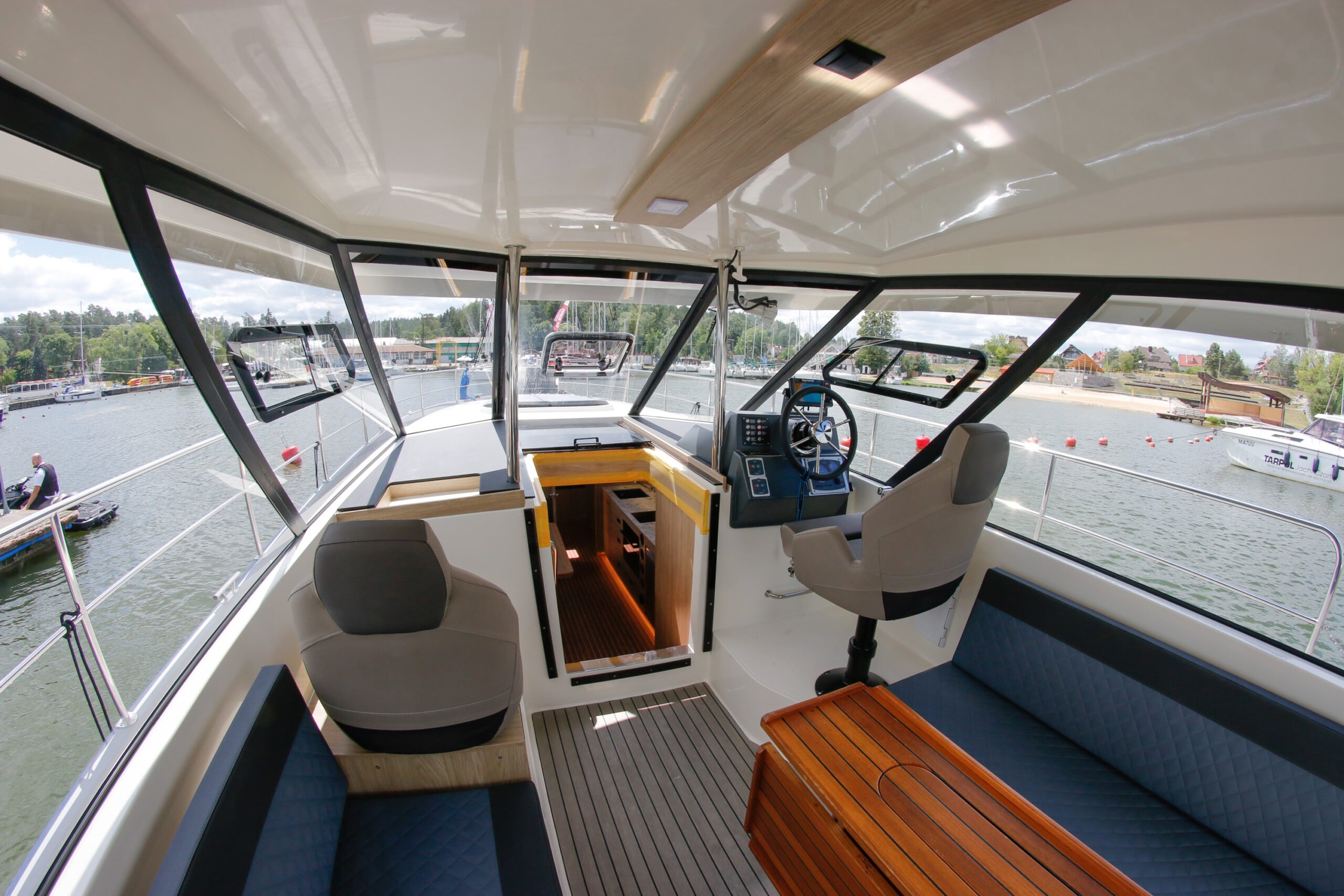 Nautika 1300 Royal - Motor Yacht in Wilkasy