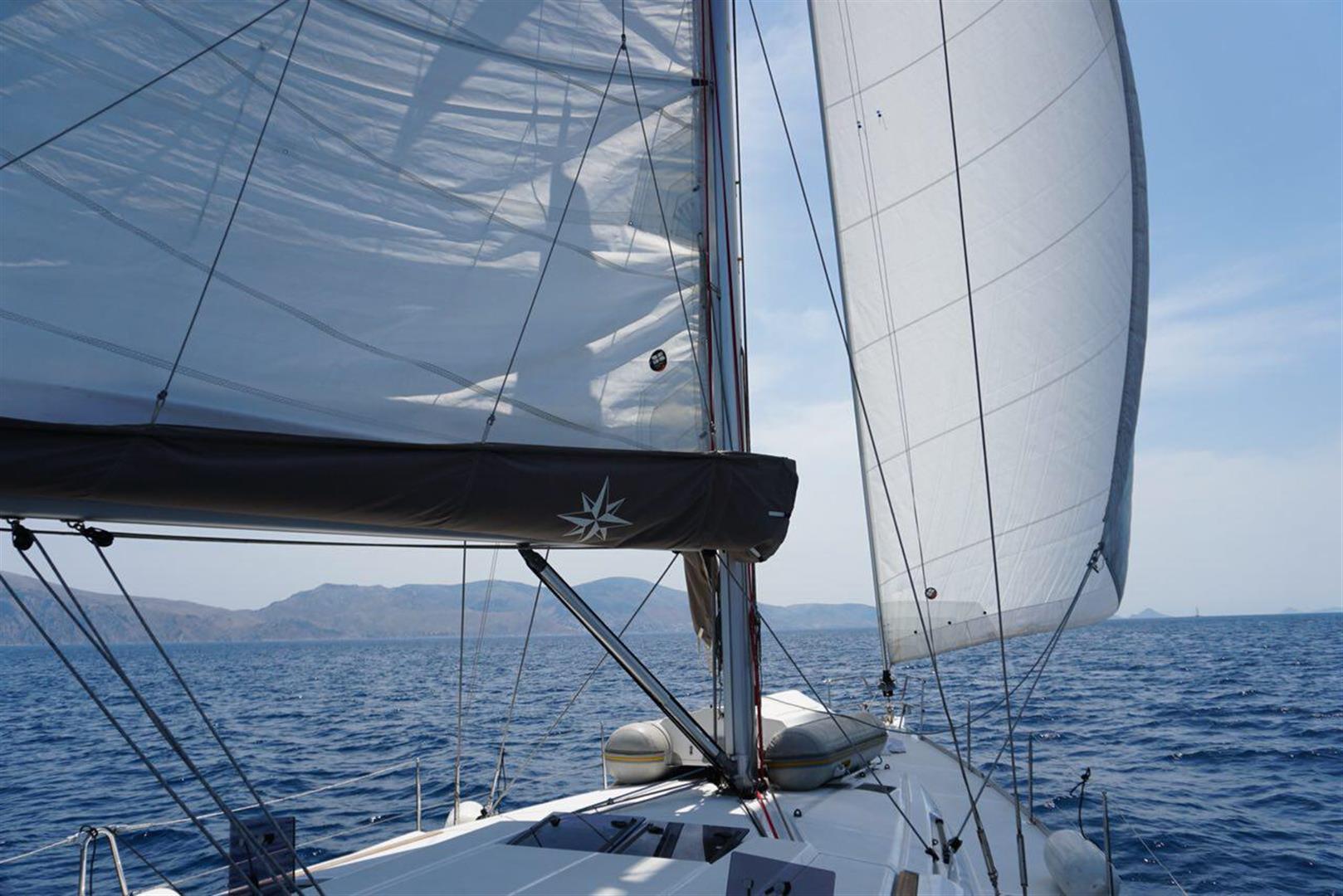 KONTIKI - Sailboat in Lefkada