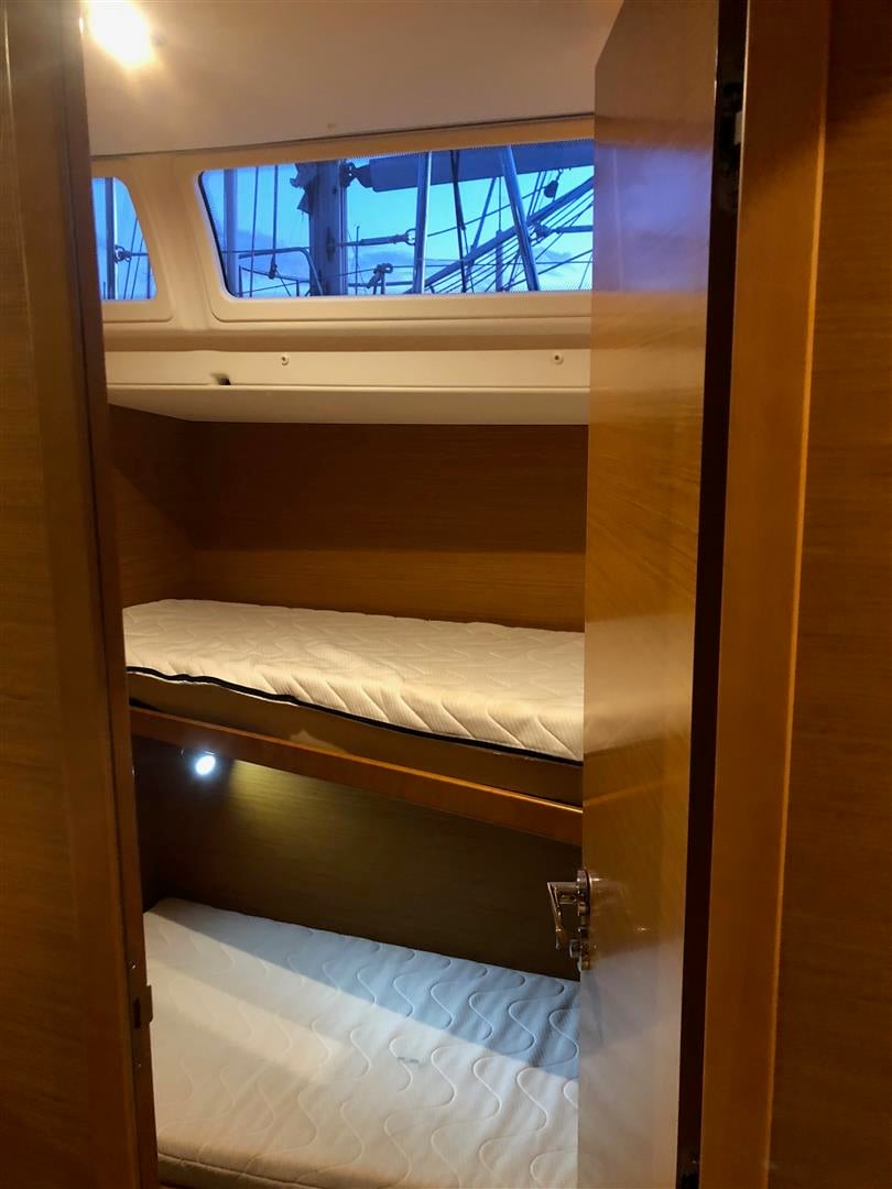 KONTIKI - Sailboat in Lefkada