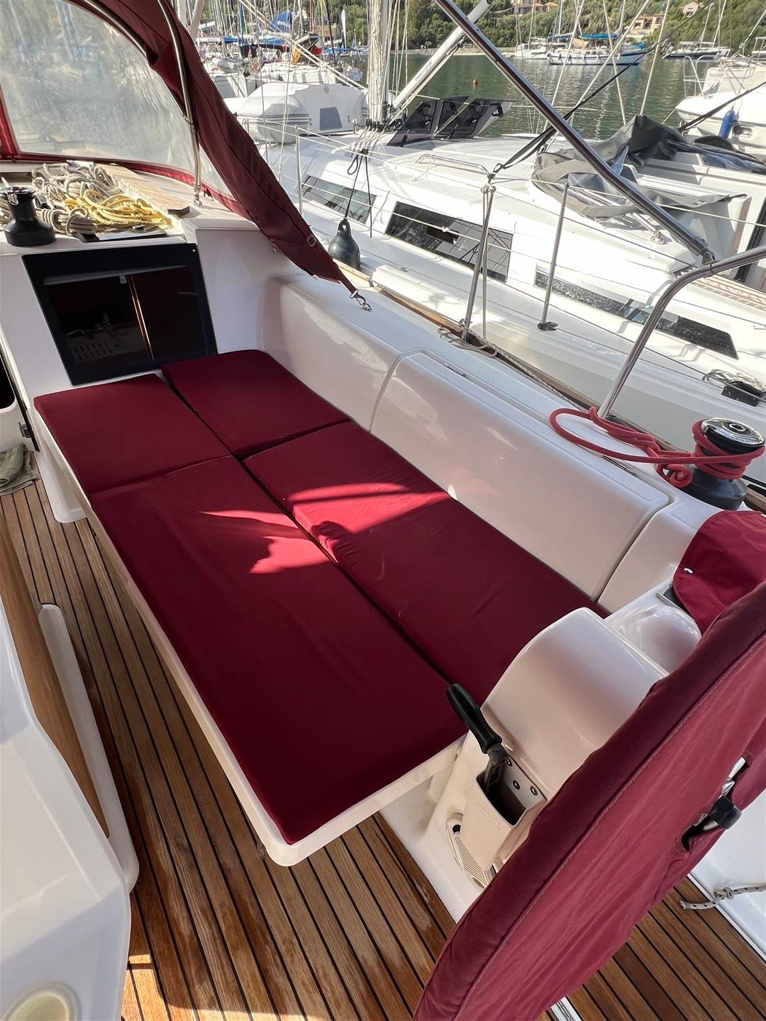 AINA - Yelkenli içinde Lefkada