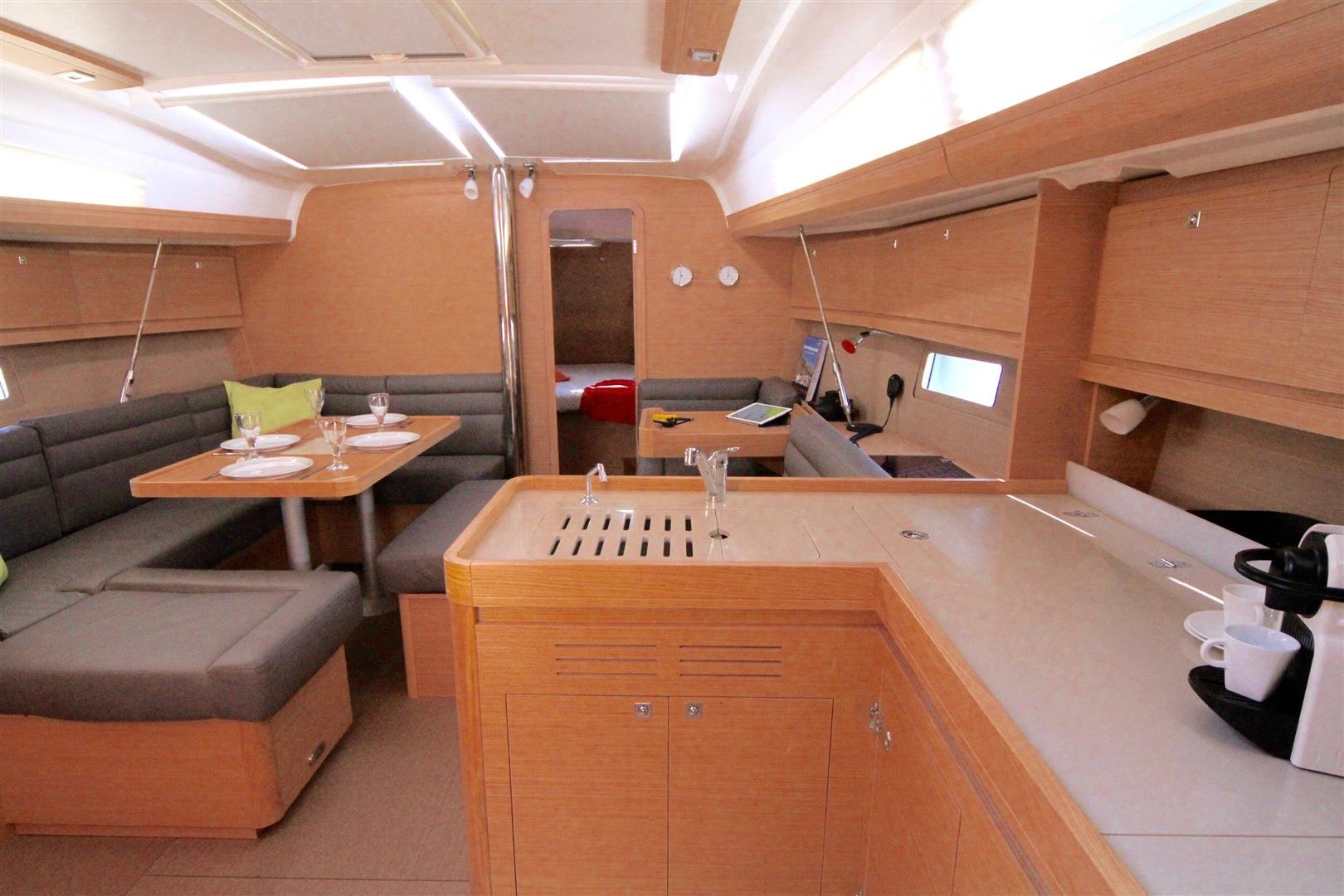 AINA - Yelkenli içinde Lefkada