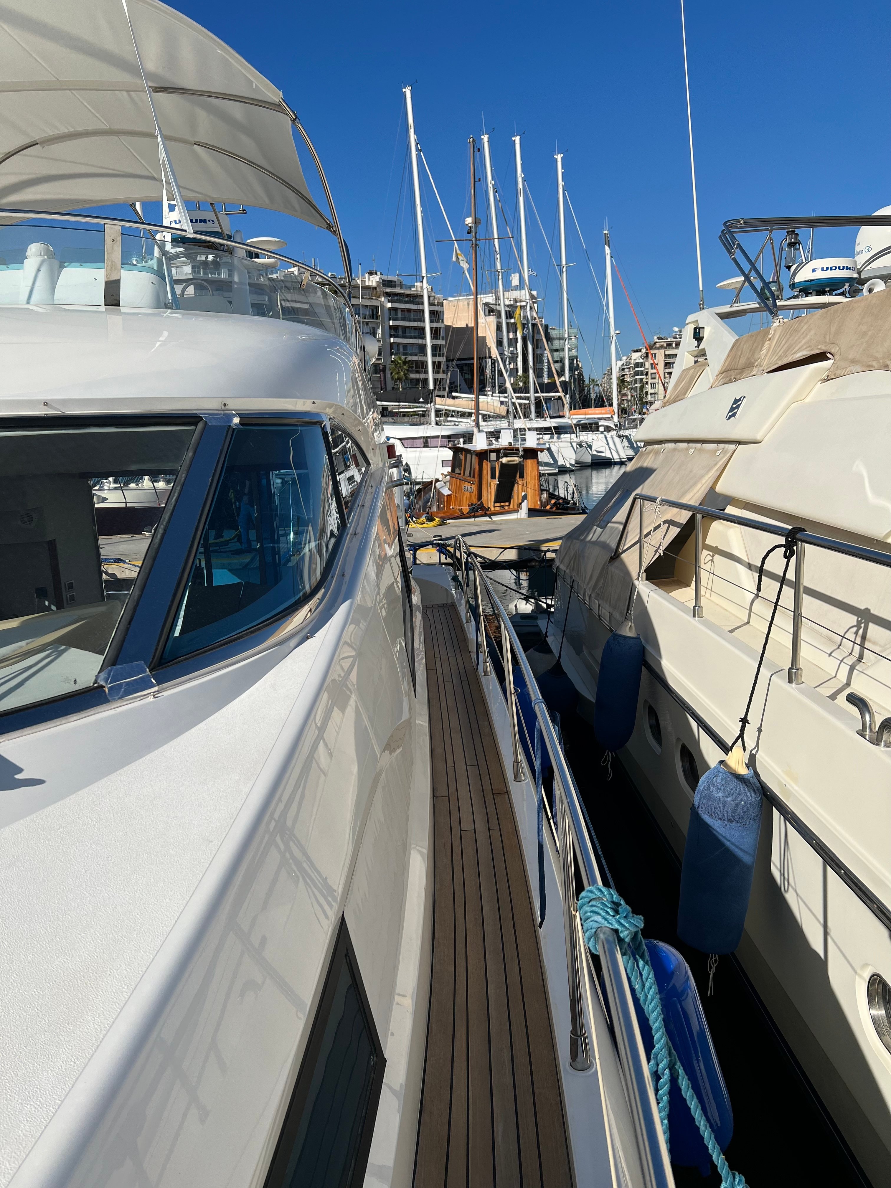 Bliss - Motor Yacht in Pireas