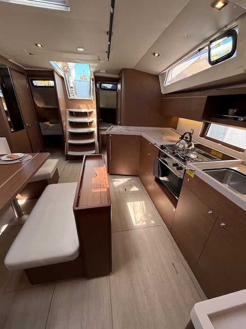 COOKIE - Sailboat in Preveza