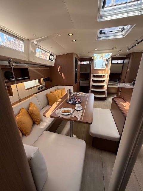 COOKIE - Sailboat in Preveza