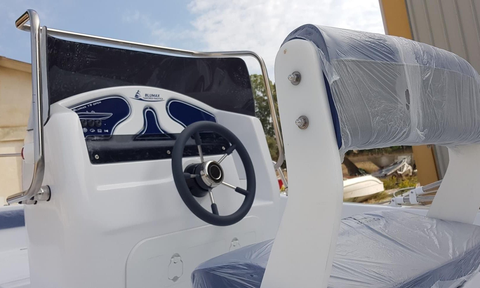 Dory - Blue - Motor Yacht in Livorno