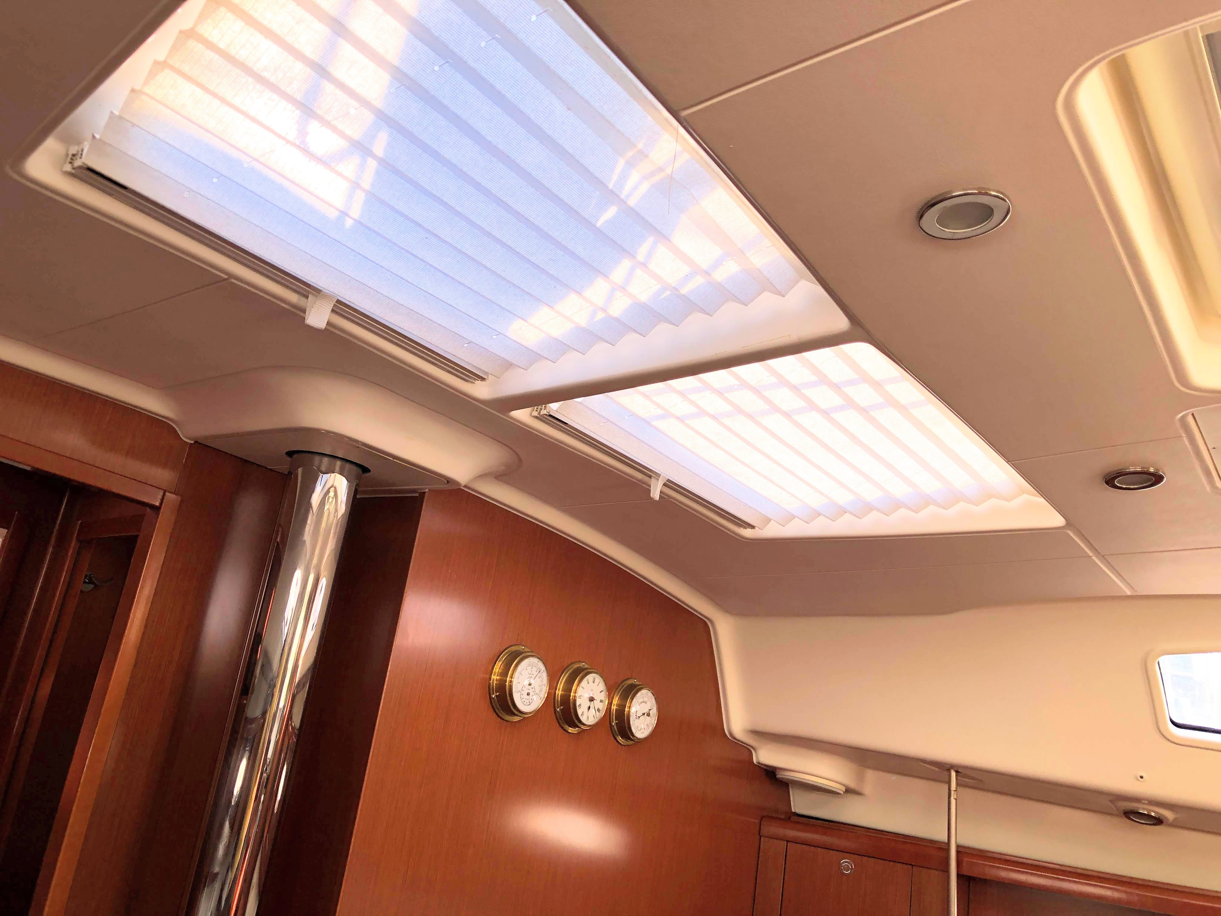 Whisper - Sailboat in Alimos