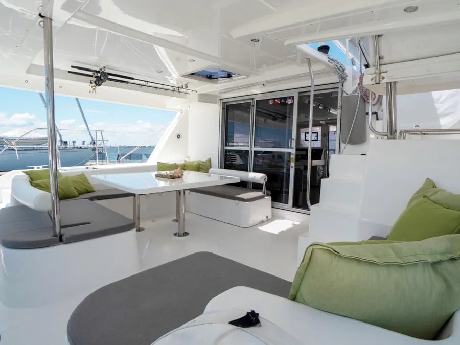 Unforgettable - Catamaran in Providence