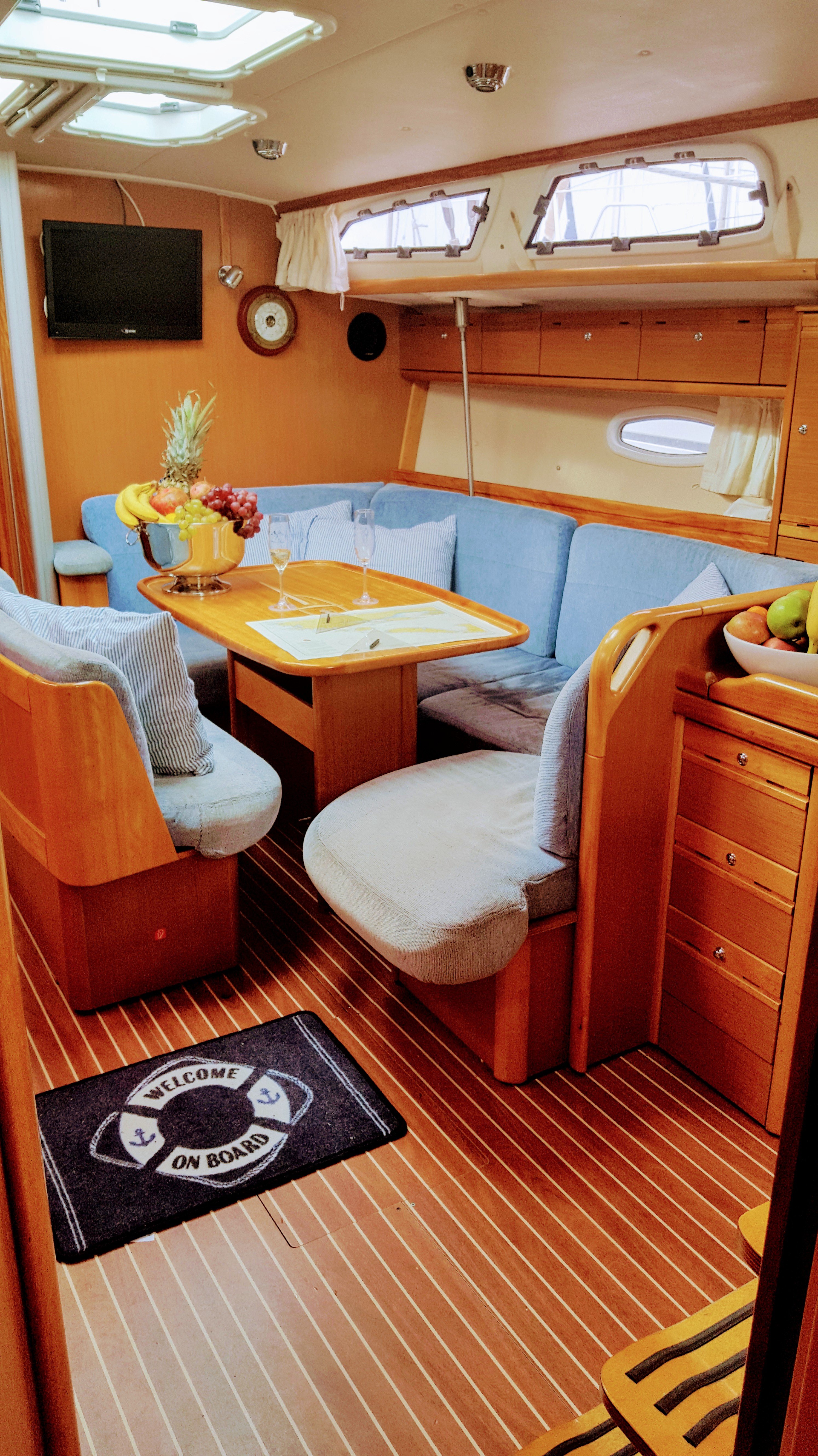 "LADY BUTTERFLY" - Sailboat in Tučepi