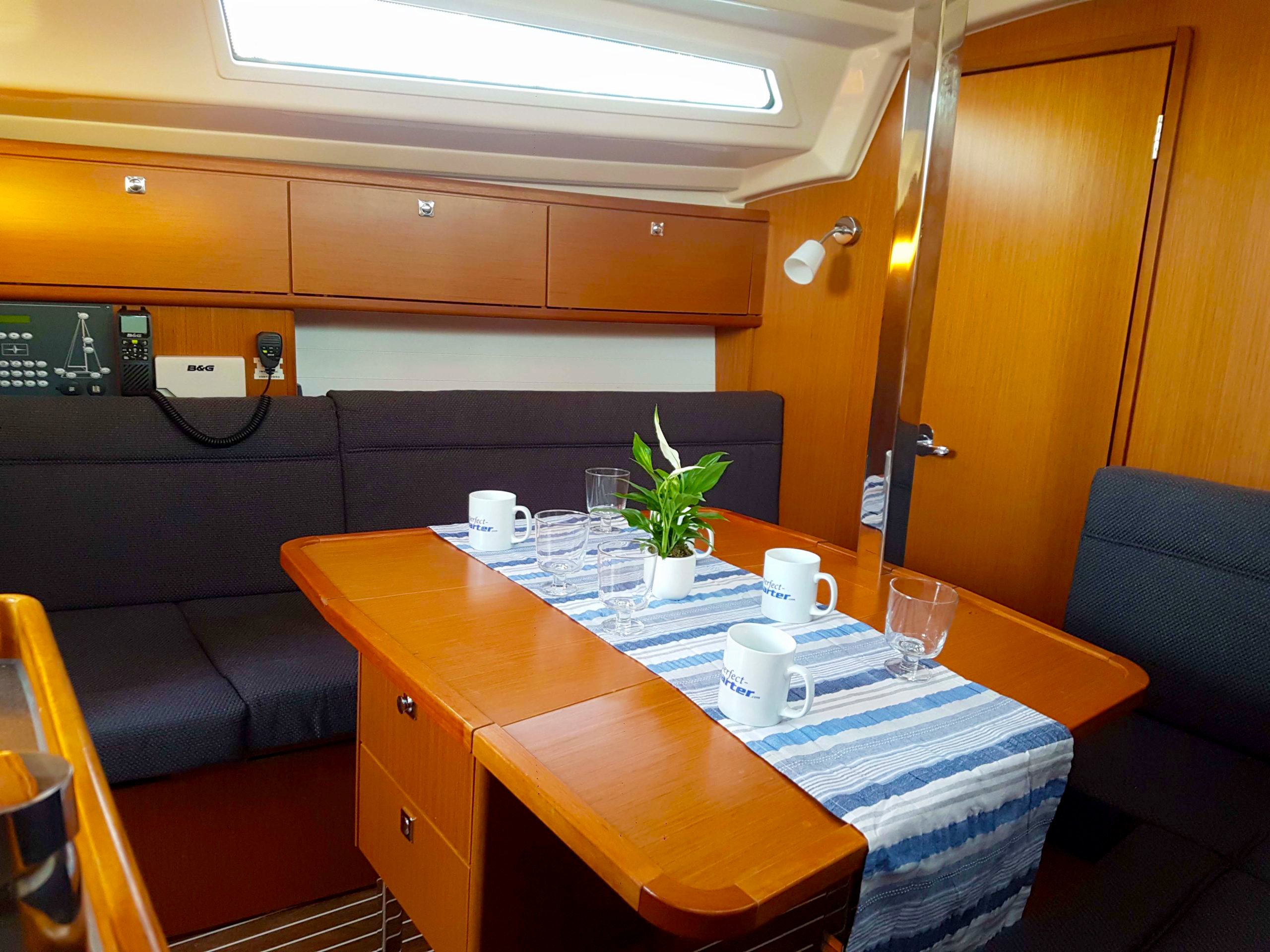 Theia - Sailboat in Punat