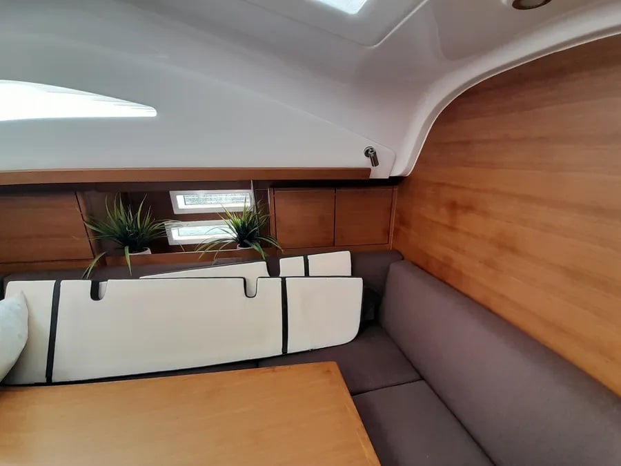 Marialen - Sailboat in Alimos