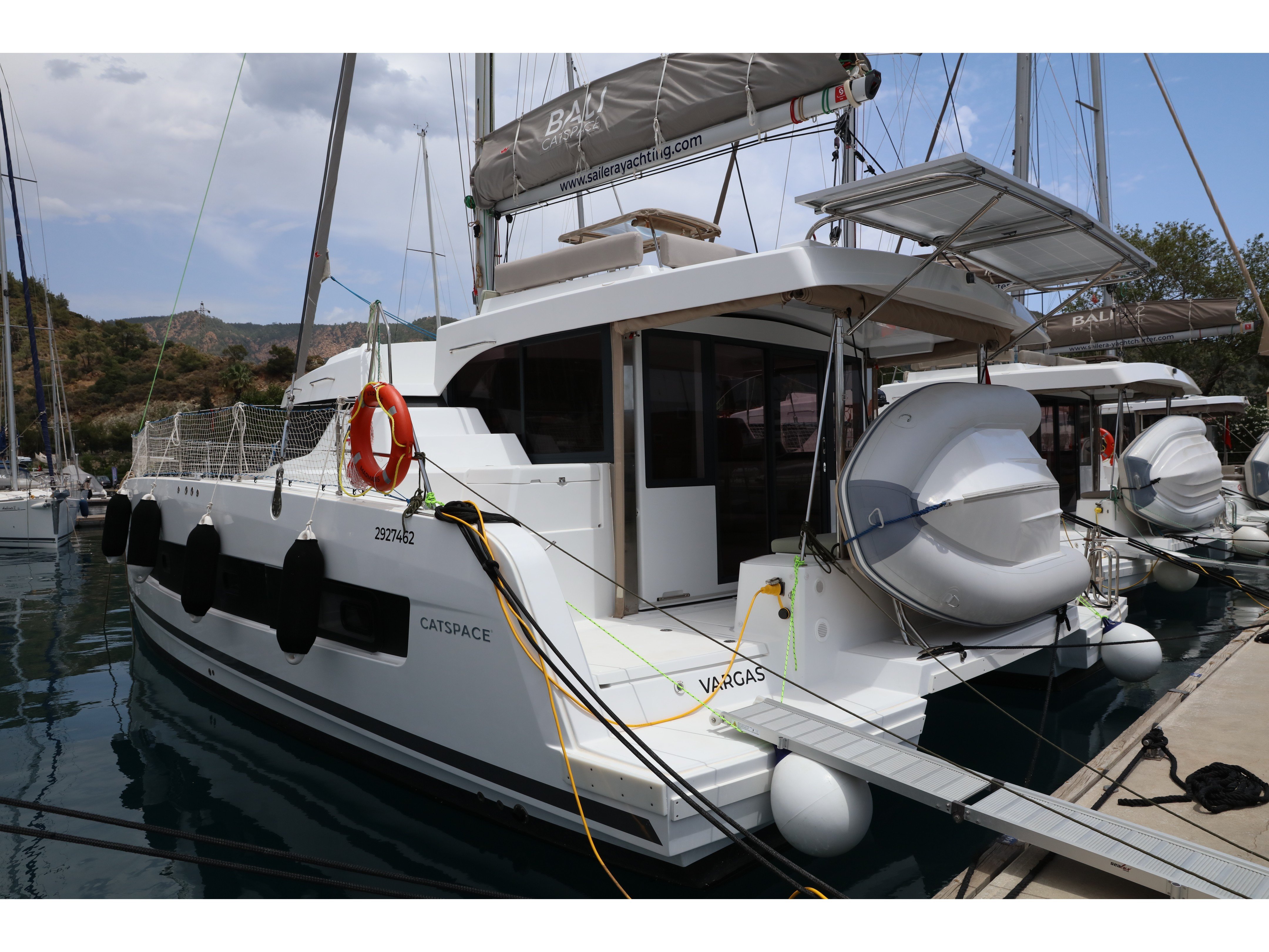 Vargas - Katamaran içinde Marmaris