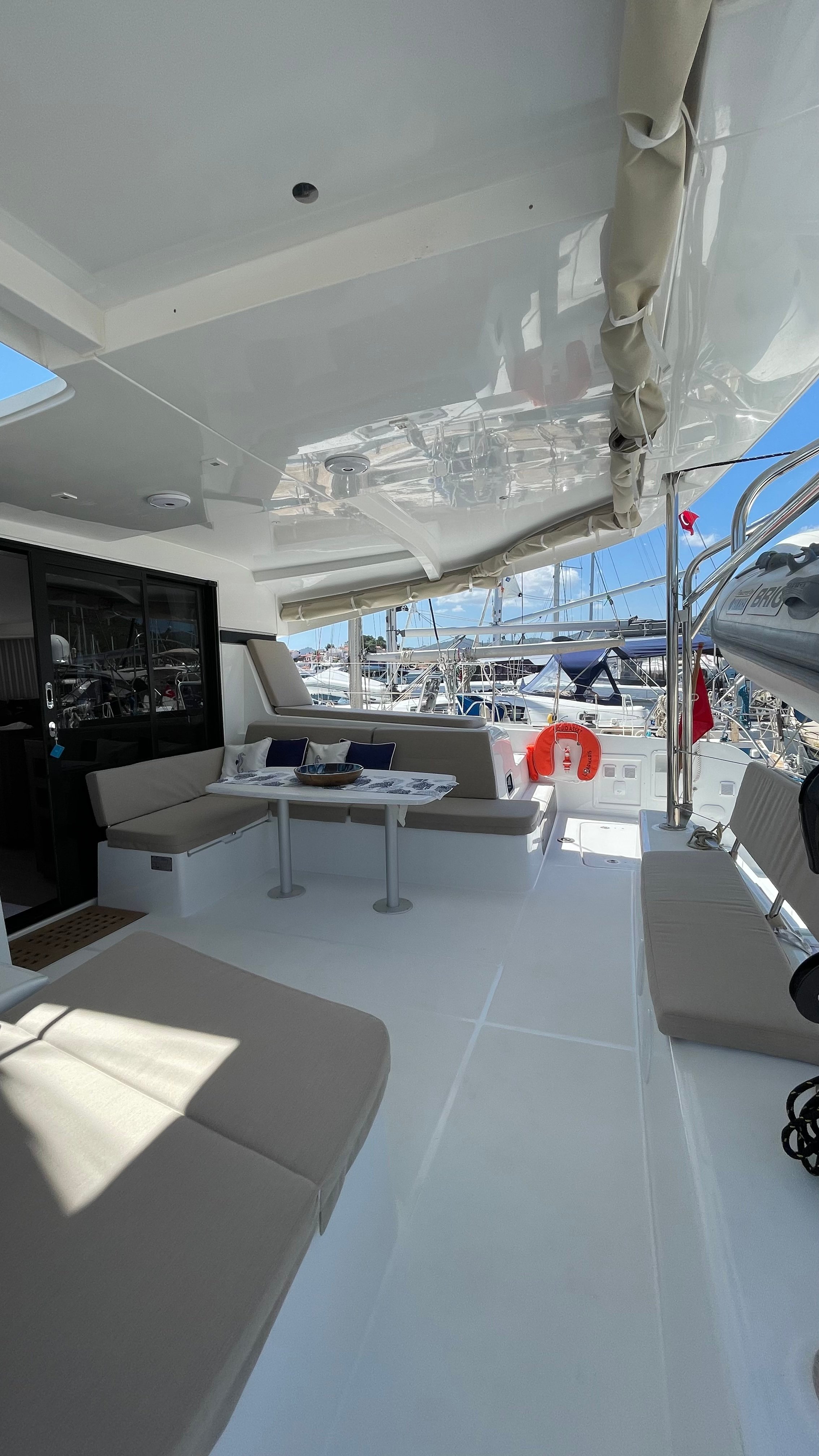 Liquid Asset - Katamaran içinde Marmaris