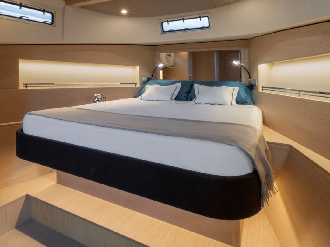 Fiona - Motor Yat içinde Split