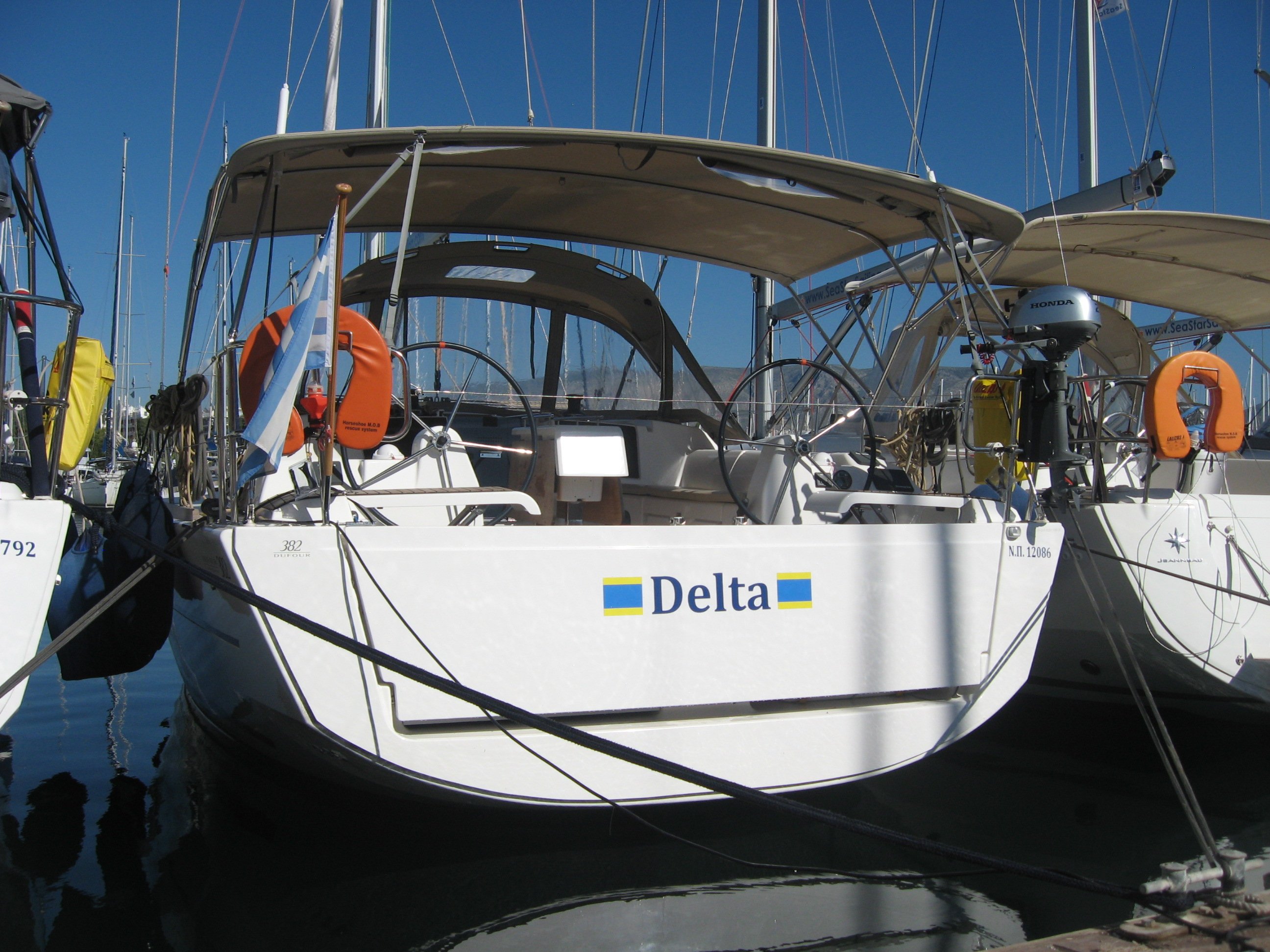 Delta - Sailboat in Alimos