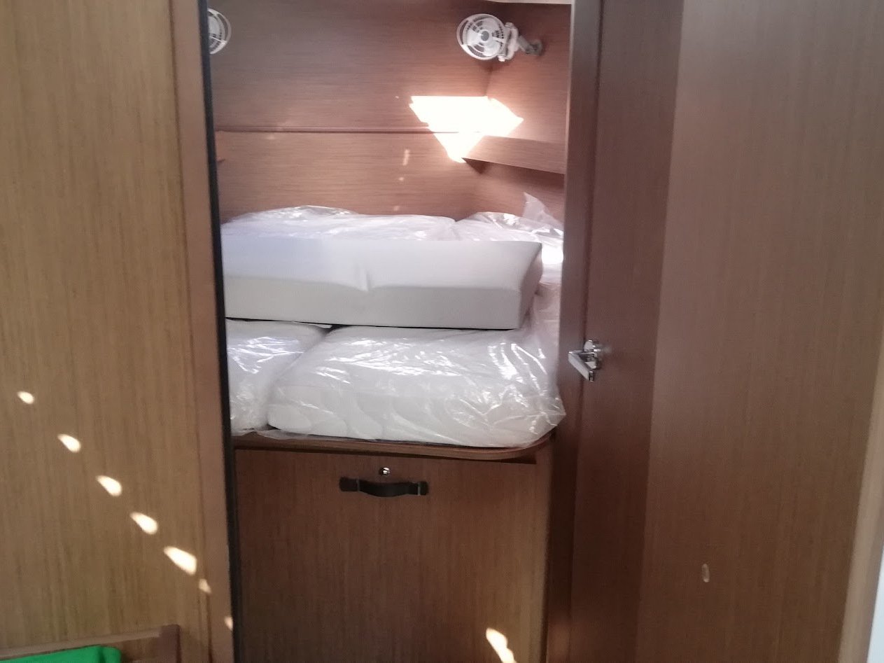 Chica - Sailboat in Vibo Marina