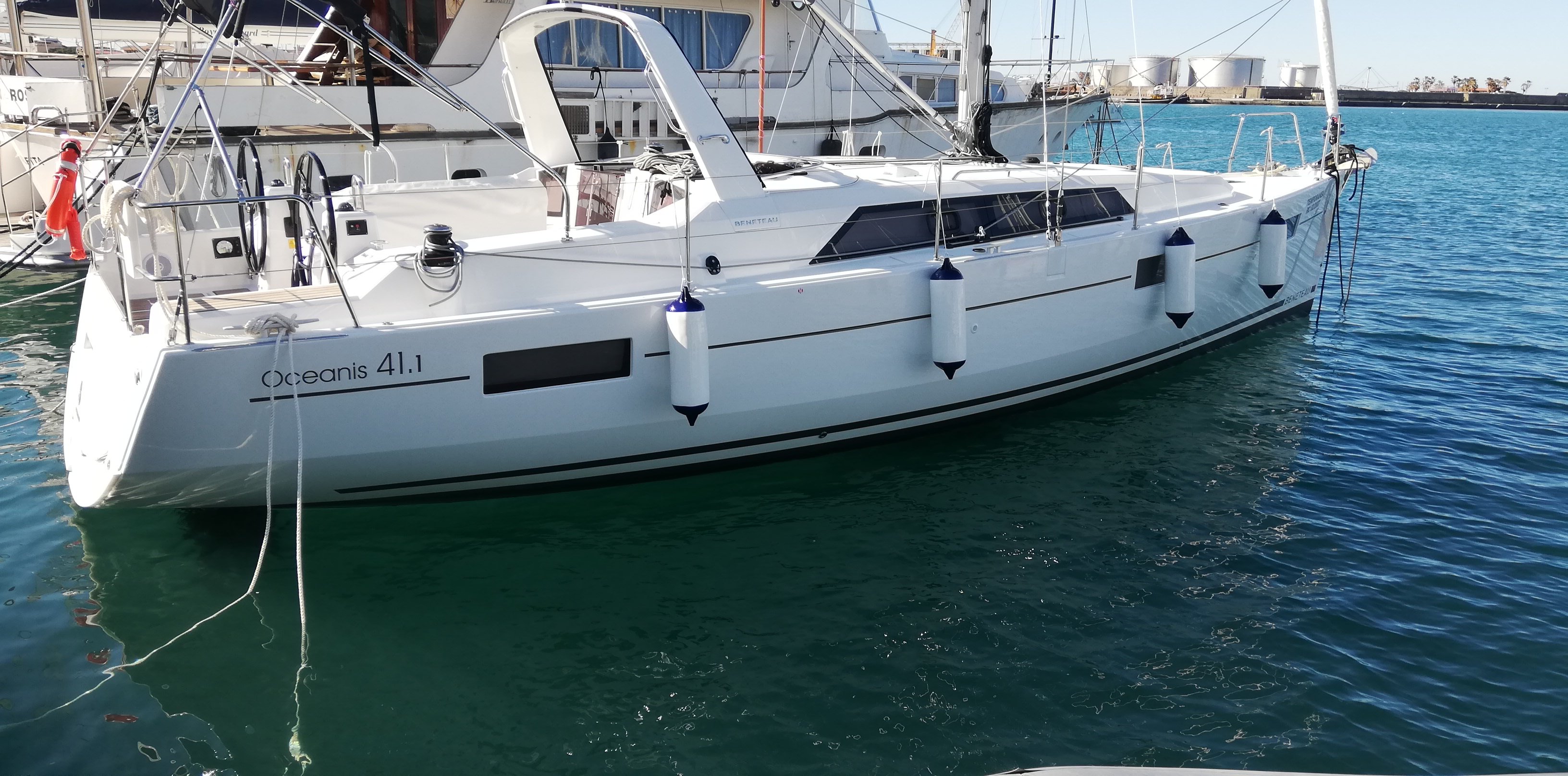 Kira - Sailboat in Vibo Marina