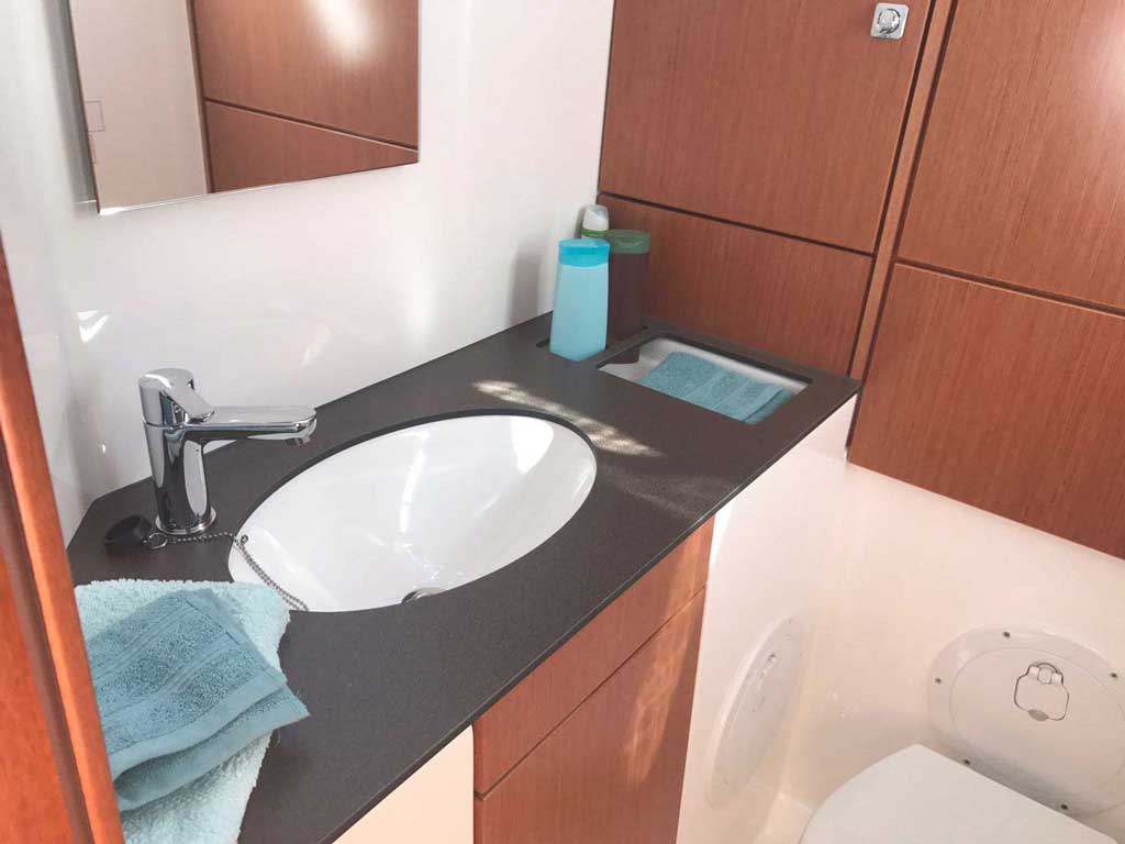 Monsieur - Sailboat in Vibo Marina