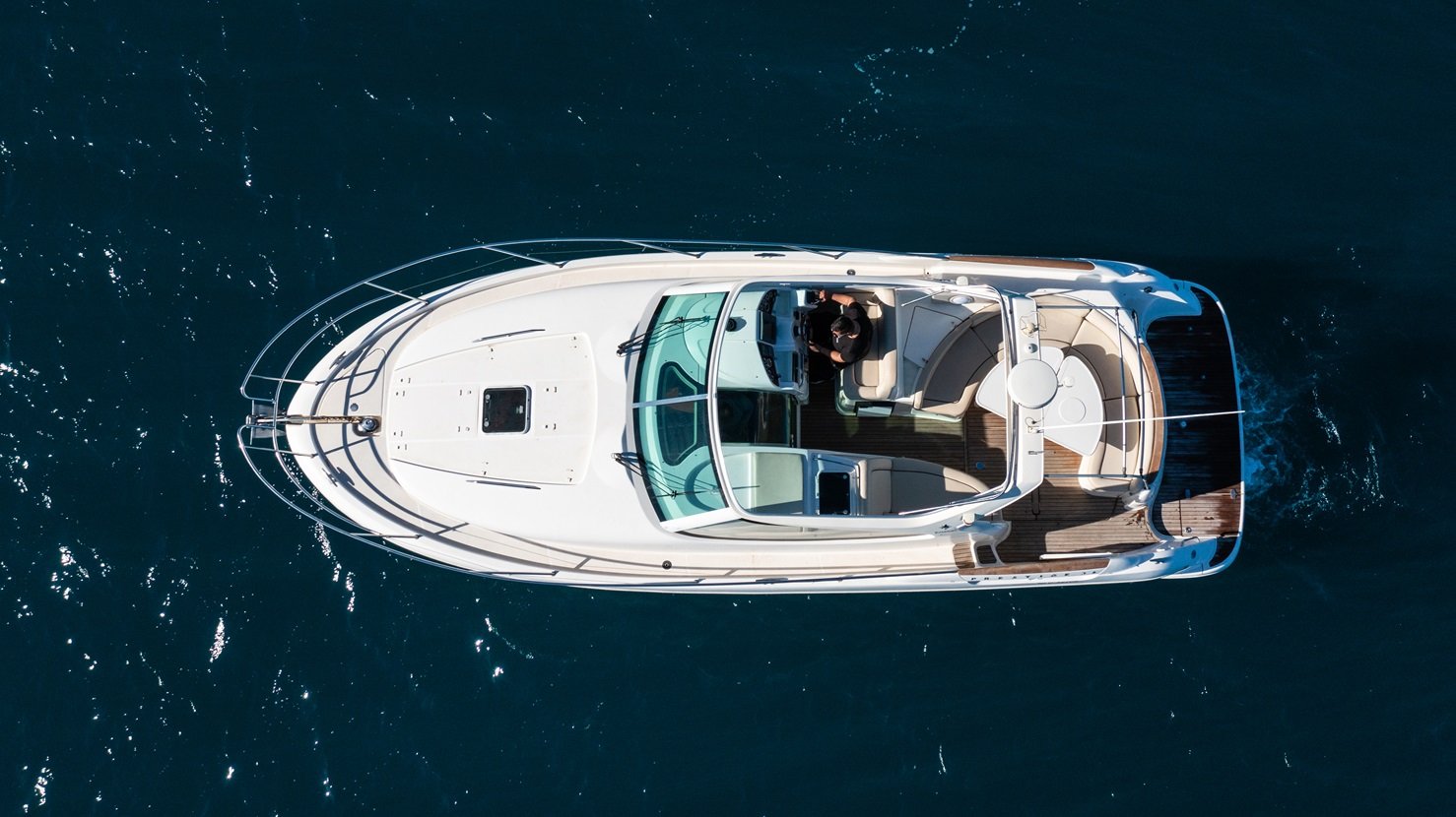 Lodka 2 - Motor Yacht in Nikiana