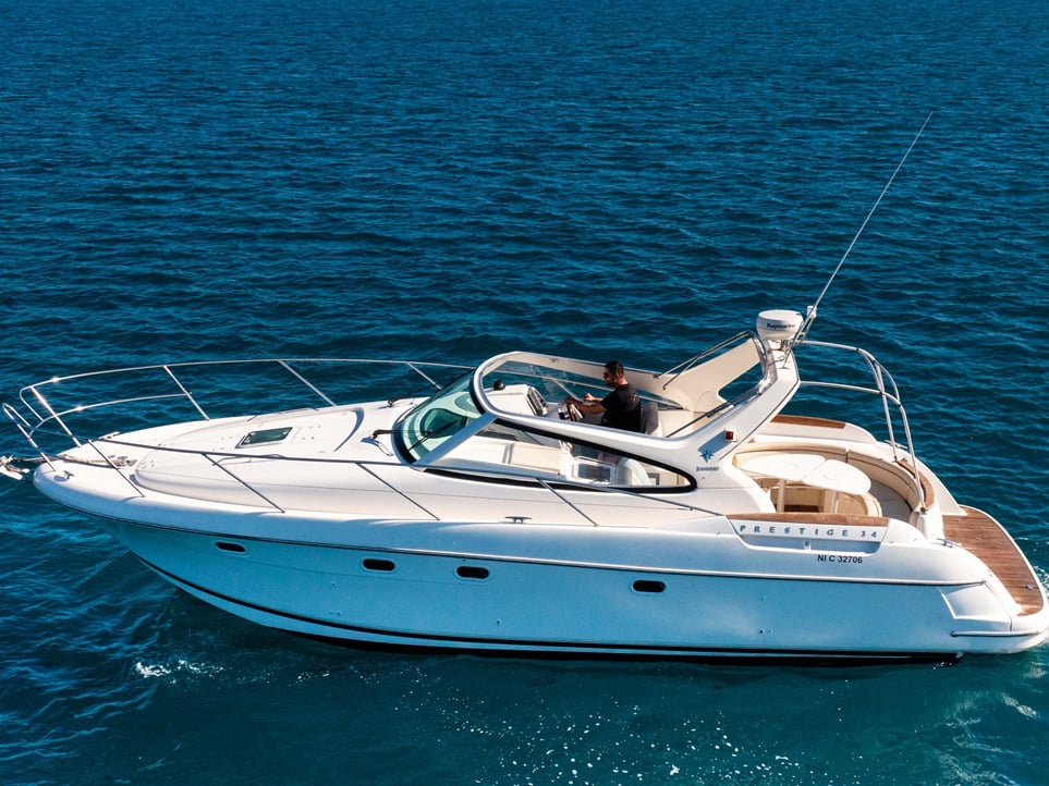 Lodka 2 - Motor Yacht in Nikiana