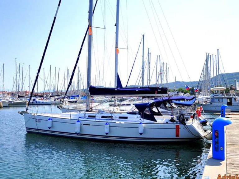 Happy AS - Sailboat in Izola