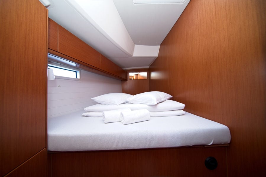 MH 79 - Sailboat in Murter