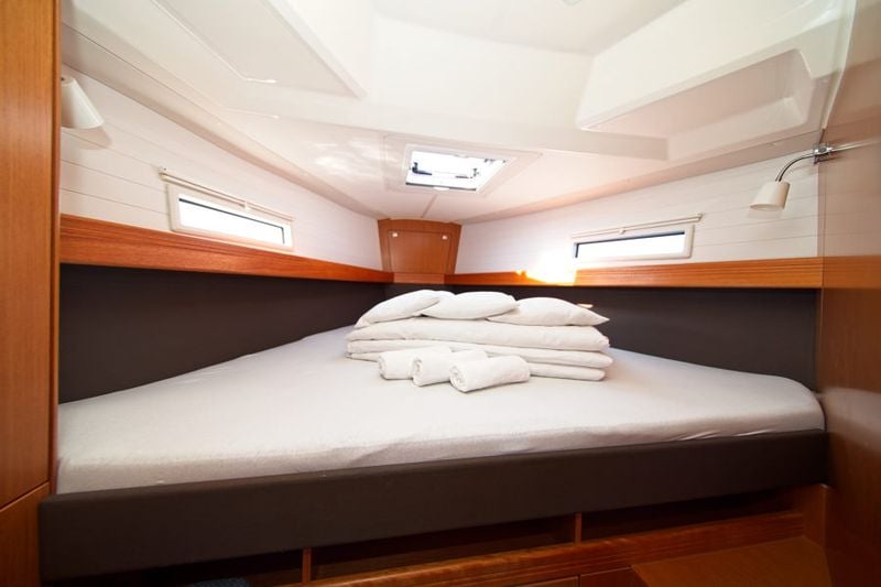 MH 72 - Sailboat in Murter