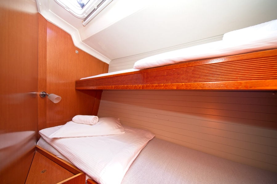 MH 22 - Sailboat in Murter