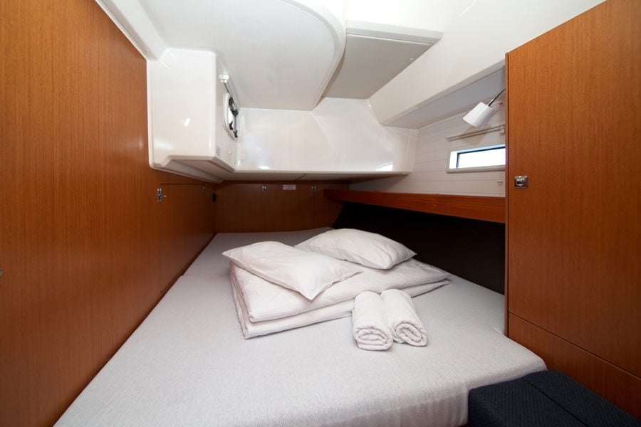 MH 86 - Sailboat in Murter