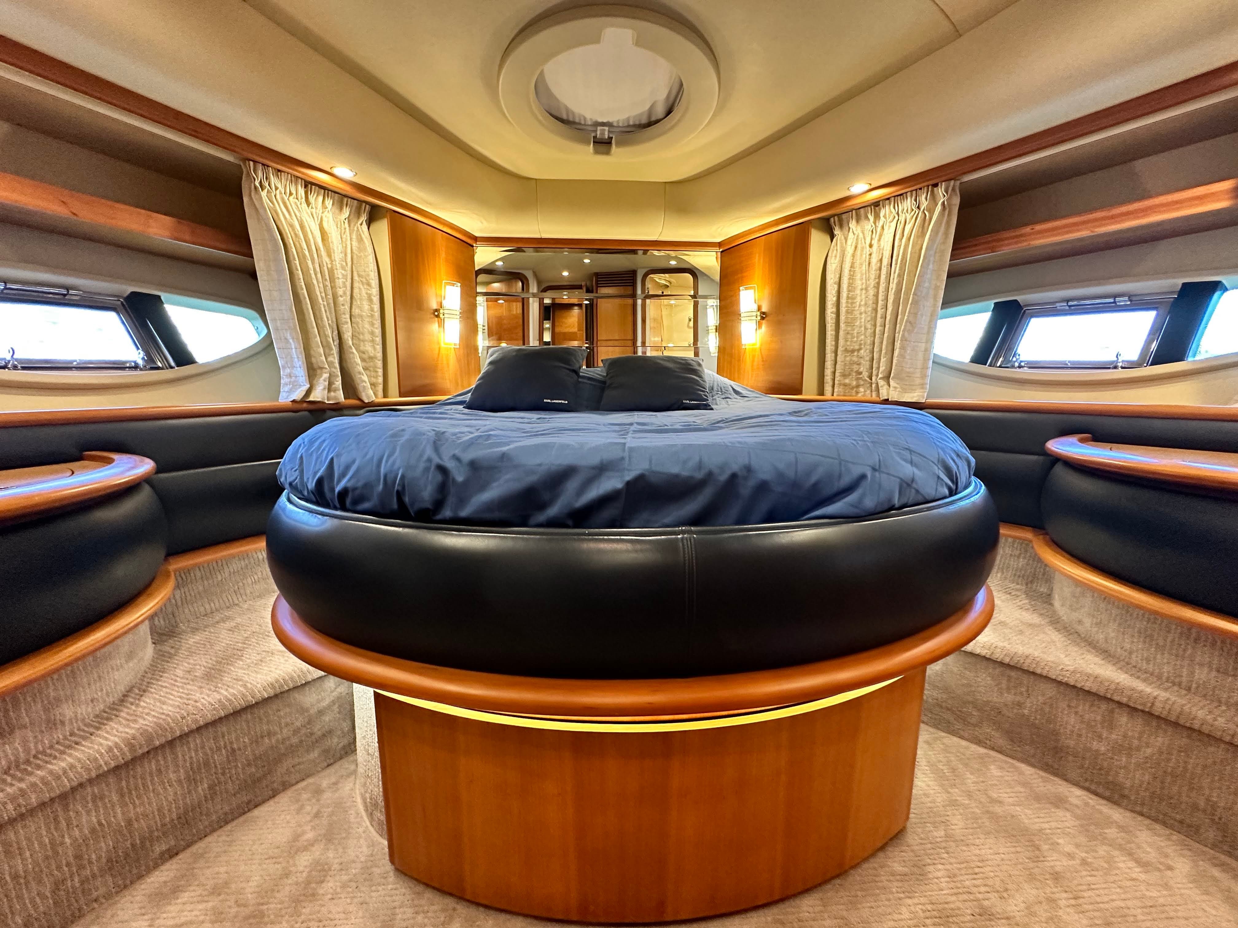 L'Eclair 3 - Motor Yacht in Vallauris