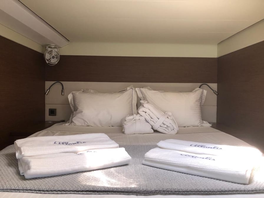 Atlantis - Katamaran içinde Anatoliki Attiki