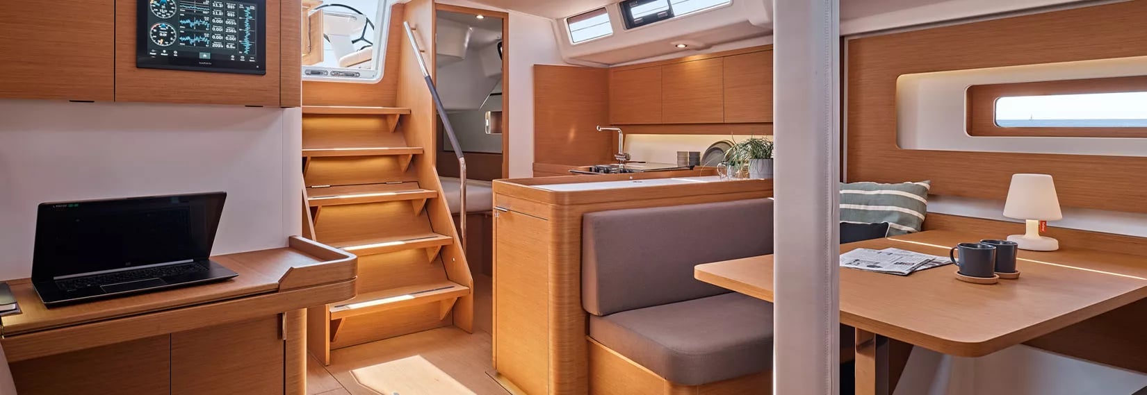 Kuroneko - Sailboat in Anatoliki Attiki