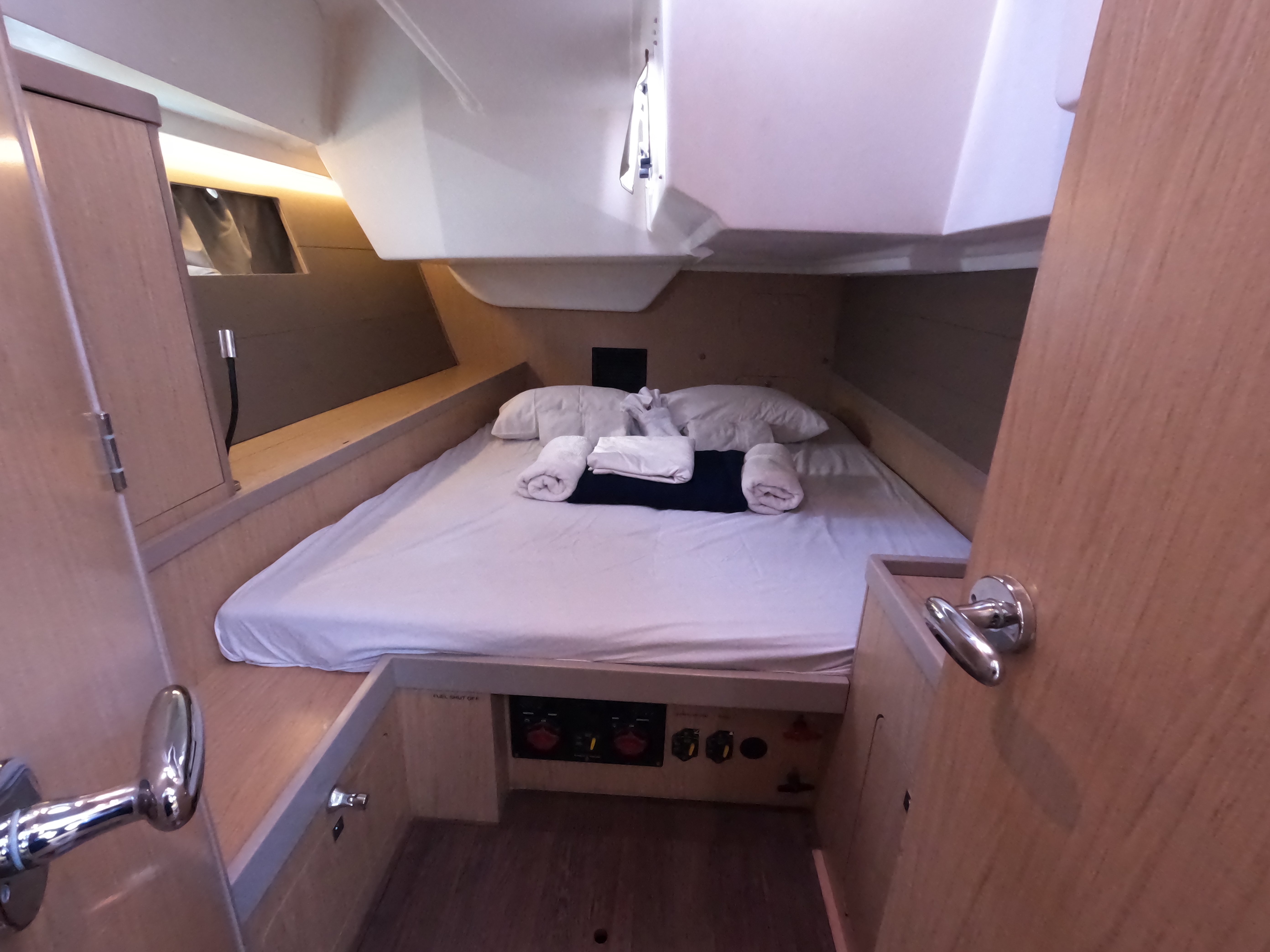 Jada - Sailboat in Road Town