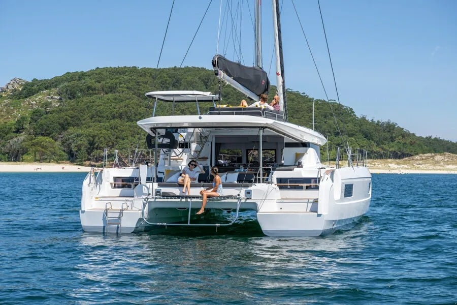 White Pearl - Catamaran in Road Town