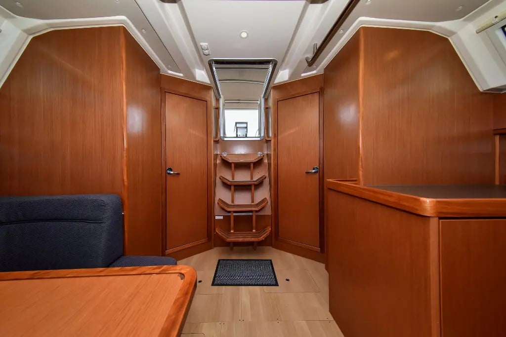 Existes - Sailboat in Barcelona