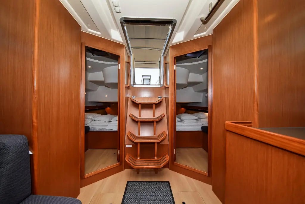 Existes - Sailboat in Barcelona