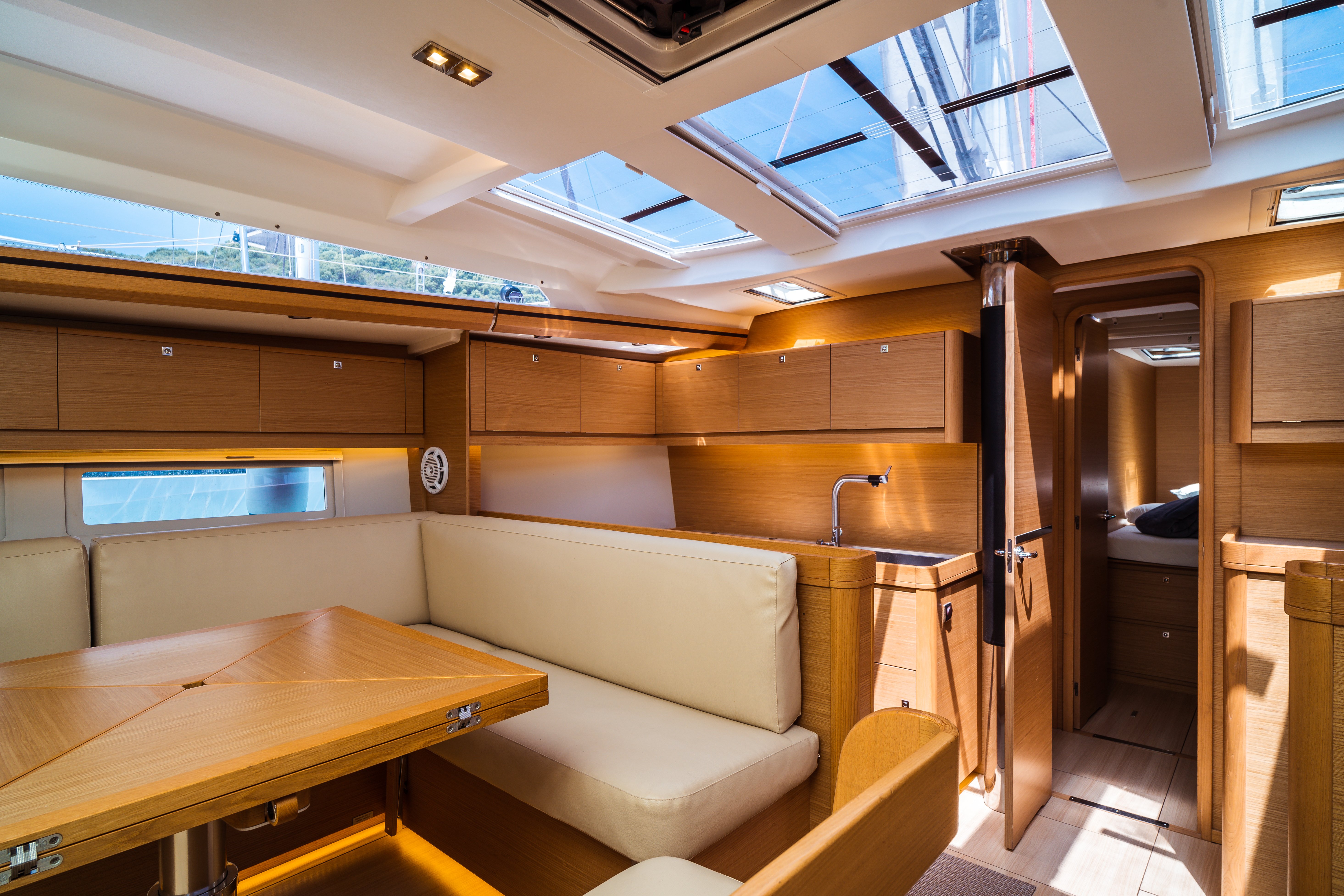 Zoe - Sailboat in Portisco