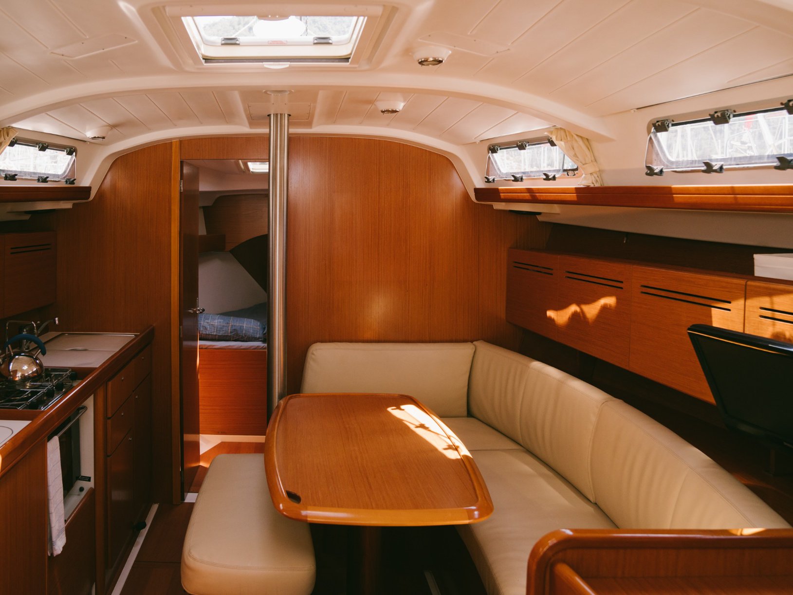 Artemisia - Sailboat in Karagözler